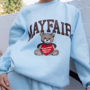 The Mayfair Group Everyone’s Welcome Here Crewneck Sweatshirt Size L/XL Sky Blue